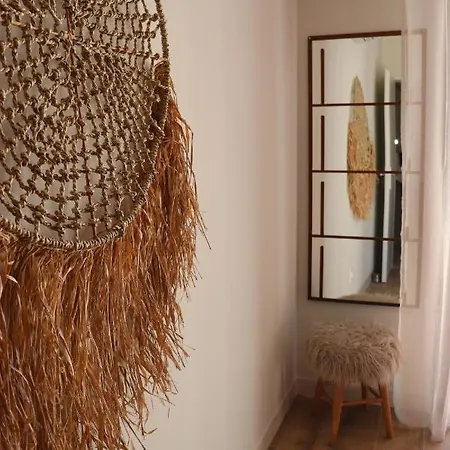 Aigues Vives - Le Patio * Montpeyroux