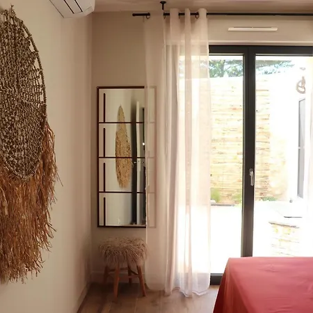 Aigues Vives - Le Patio 度假居 Montpeyroux (Herault)
